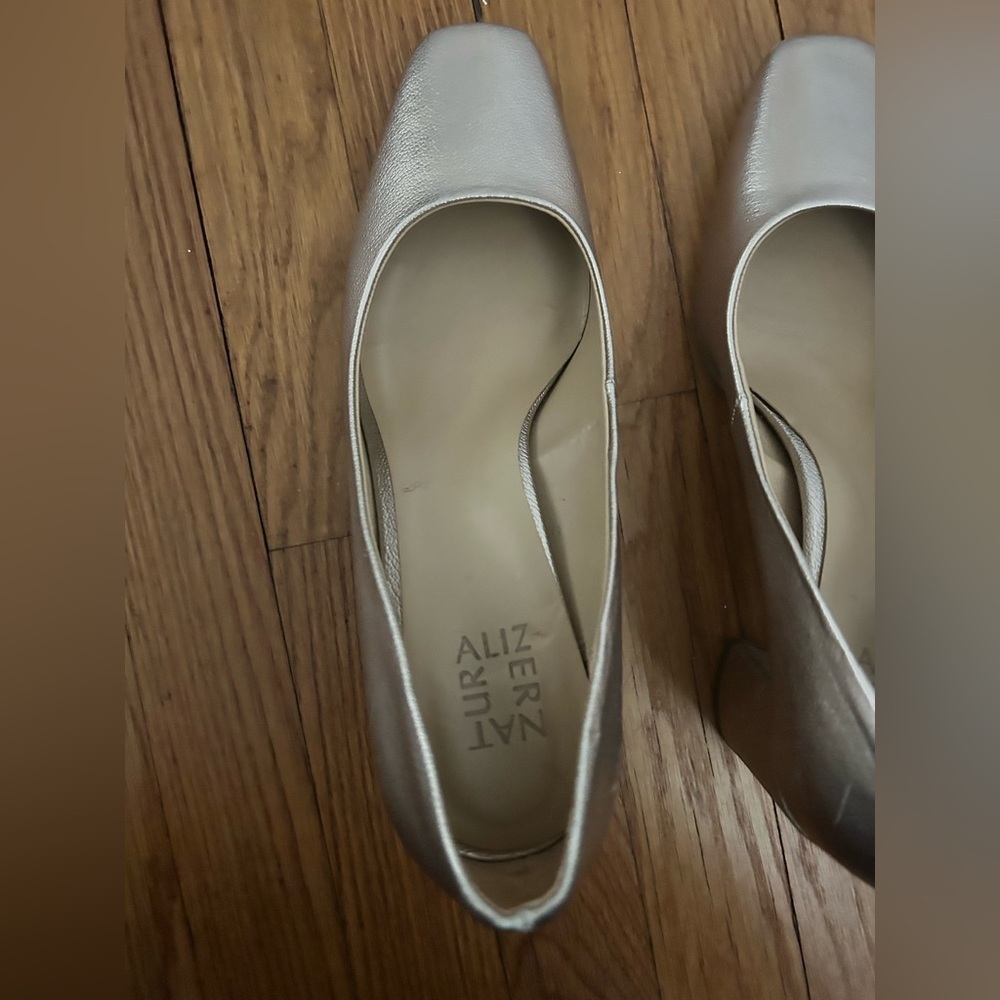 Naturalizer Heels Size 11 - Picture 11 of 14